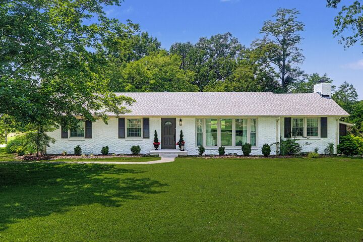Property Photo: 4334 Louise Rd TN 37051