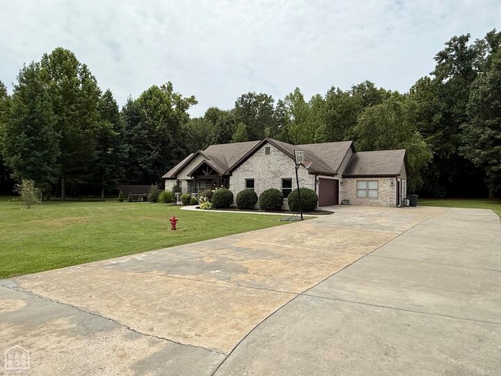 Property Photo: 305 Sandy Creek Dr AR 72176
