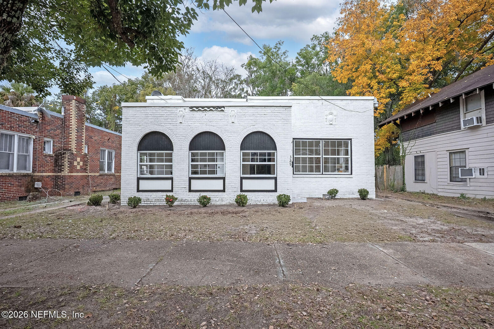 Property Photo: 325 Alder Street FL 32206