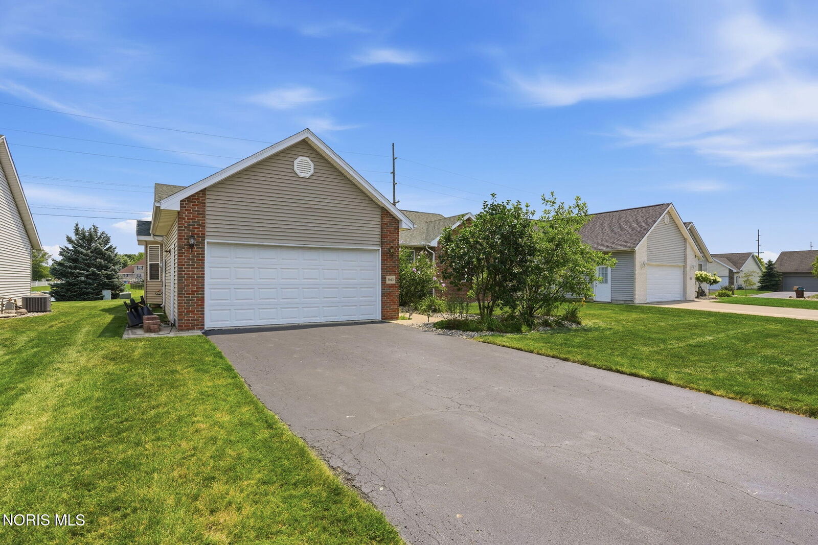 Property Photo:  843 Tarra Oaks Drive  OH 45840 
