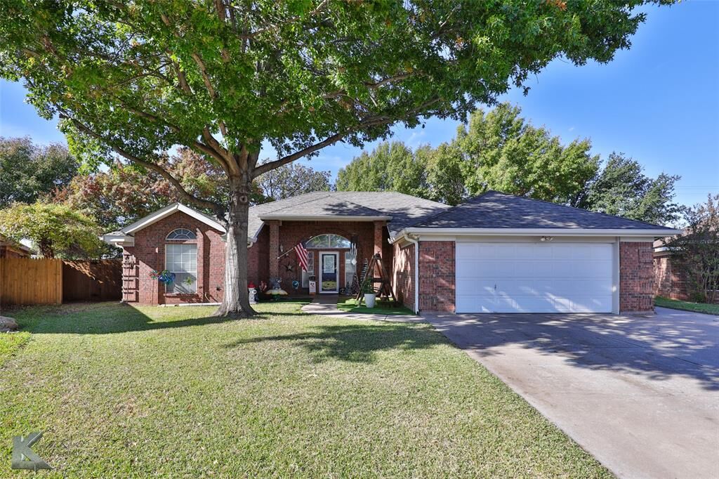 Property Photo: 5149 Millie Court TX 79606