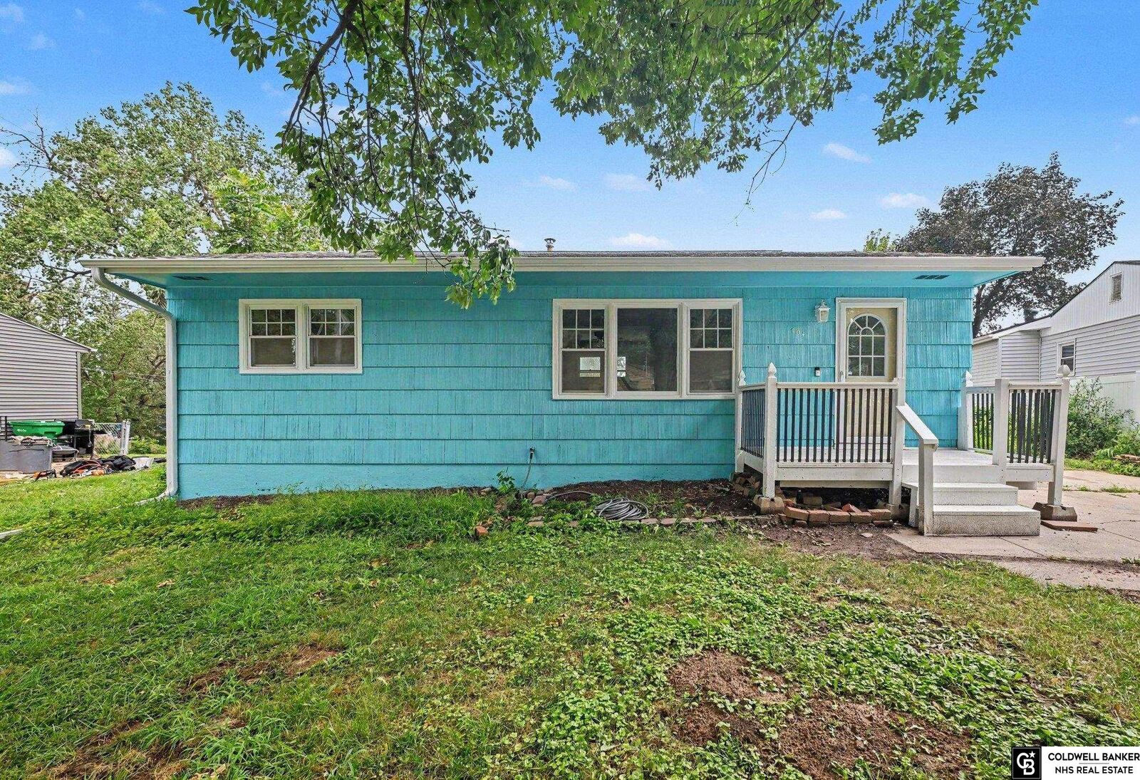 Property Photo:  104 Leisure Lane  NE 68005 