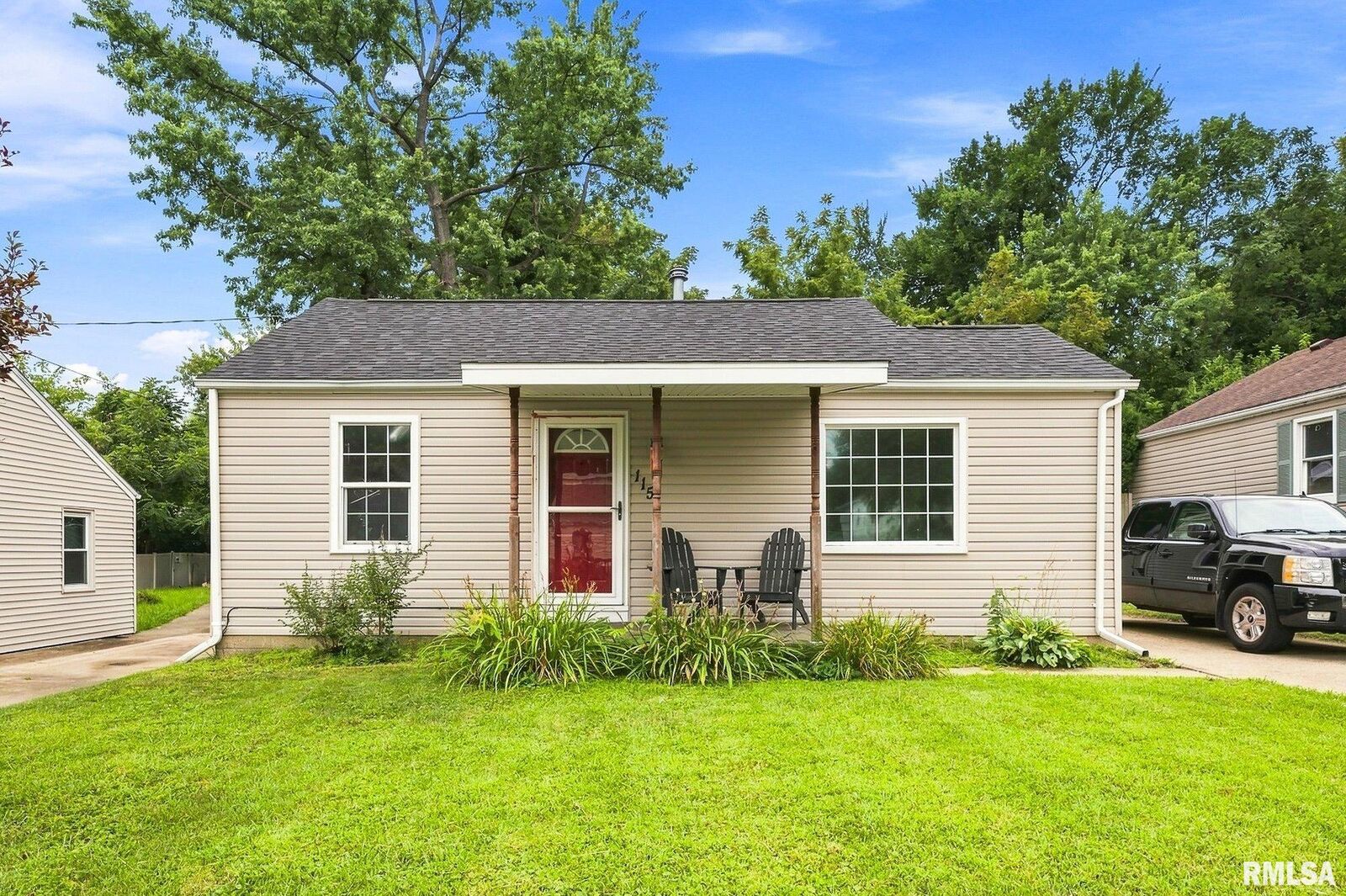 Property Photo:  115 W McClure Avenue  IL 61607 