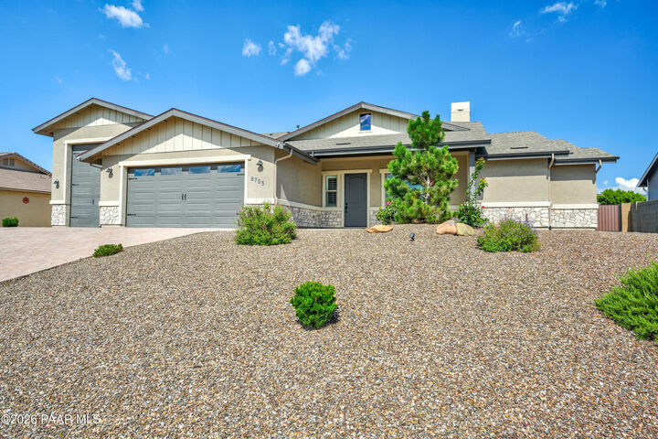 Property Photo: 8705 N Roughrider Road AZ 86315