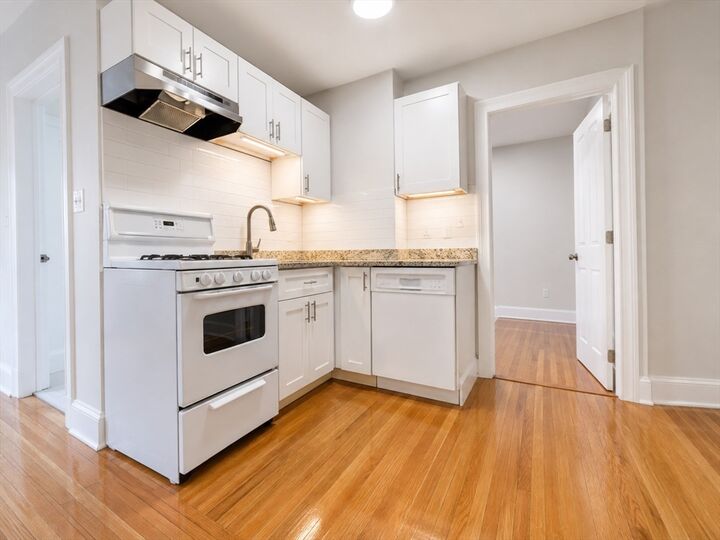 Property Photo: 107 Jersey St 9 MA 02215