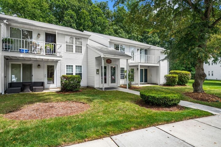 Property Photo:  20 Walden Dr 20  MA 01760 