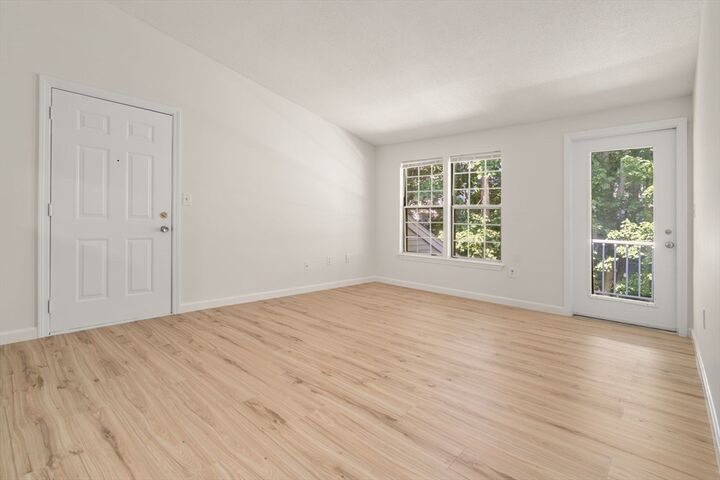 Property Photo:  20 Walden Dr 20  MA 01760 