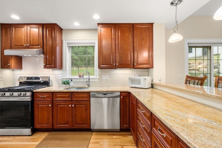 Property Photo:  3 McGill Ct 21-4  MA 01748 