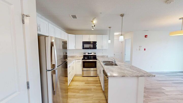 Property Photo: 10101 101 Avenue 403 AB T8V 0Y4