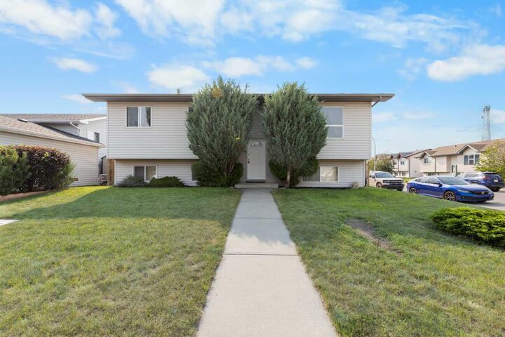 Property Photo:  1501 Strathcona Close  AB T1P 1S2 