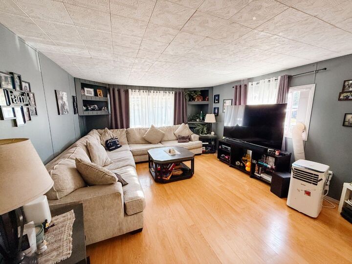 Property Photo:  5311 60 Street 107  AB T4T 1N2 