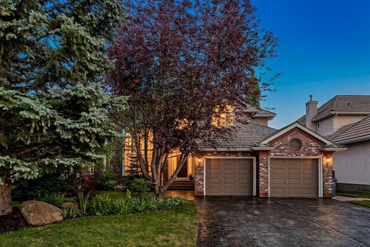 Property Photo: 134 Schiller Crescent NW AB T3L 1W9