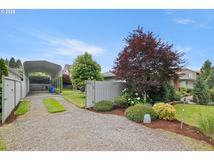 Property Photo:  1735 NE 169th Ave  OR 97230 