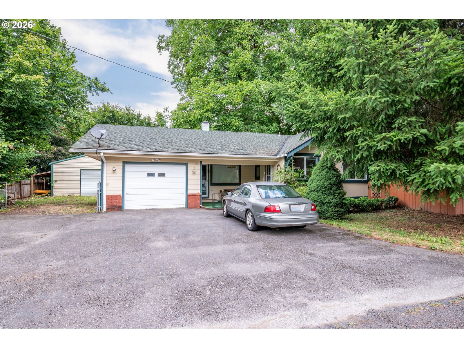 Property Photo: 621 S Second St WA 98591