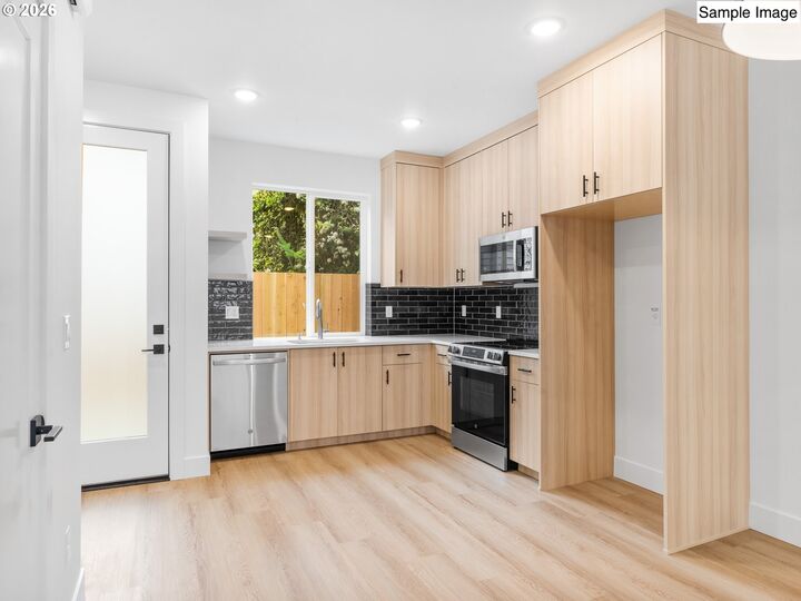 Property Photo:  3556 N Haight Ave 4  OR 97227 