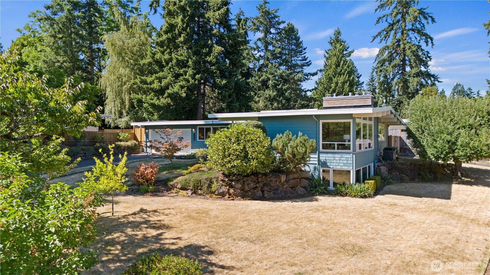 Property Photo:  6632 NE 191st Street  WA 98028 