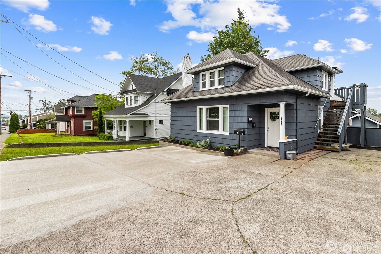 Property Photo: 321 N 4th Street A-D WA 98273