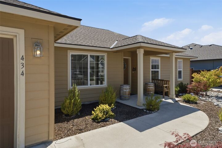 Property Photo: 434 N Wilson Street WA 98816