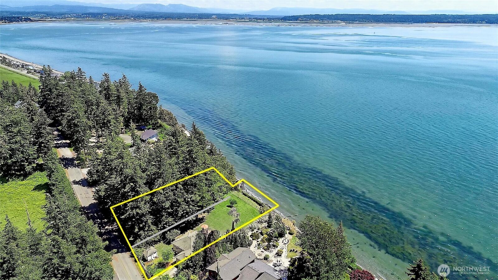 Property Photo: 562 Moe Road WA 98282