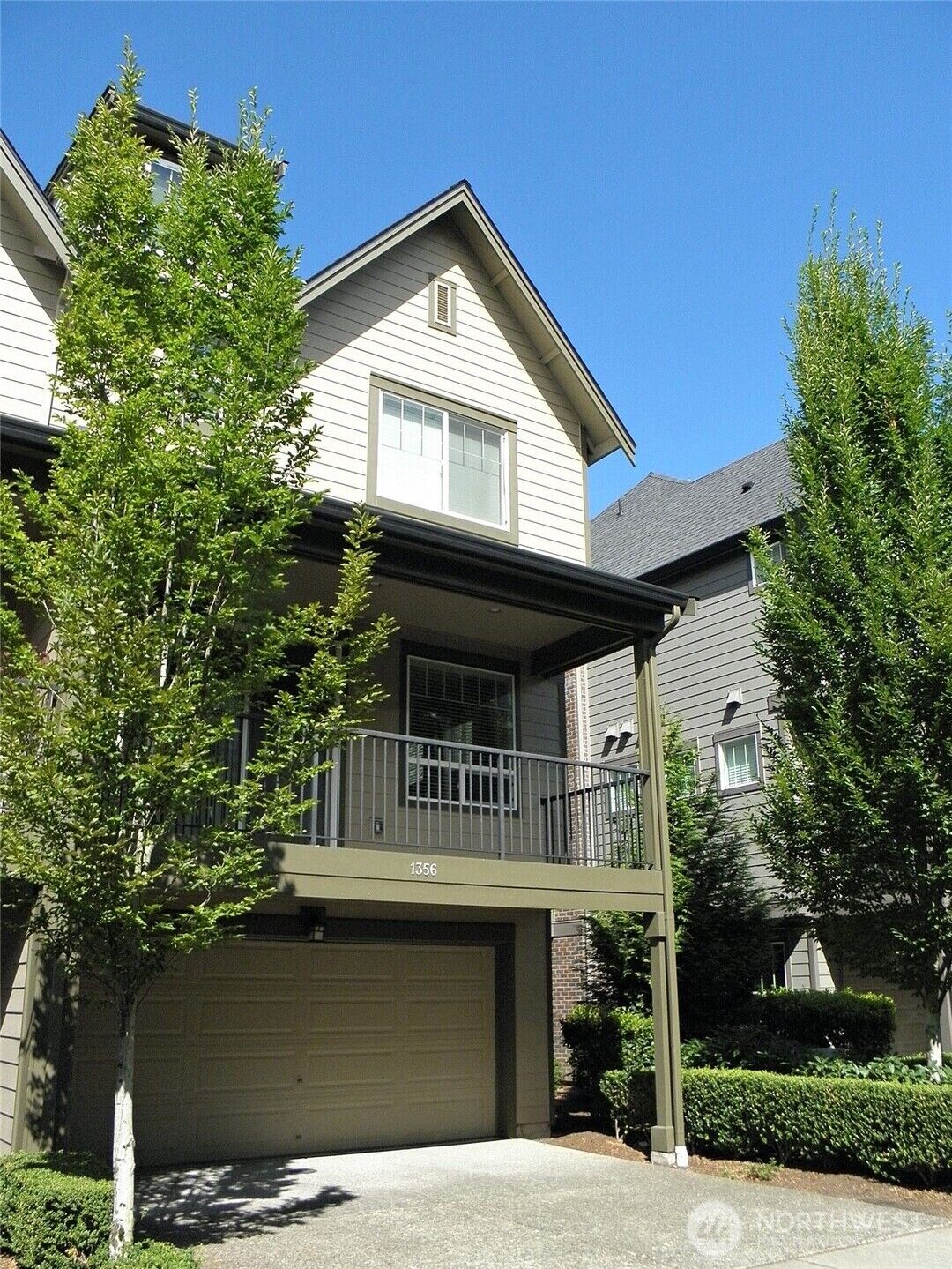 Property Photo:  1356  Greenwich Walk  NE  WA 98029 