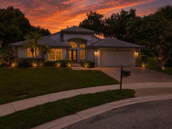 Property Photo:  11269 Kona Court S  FL 33437 