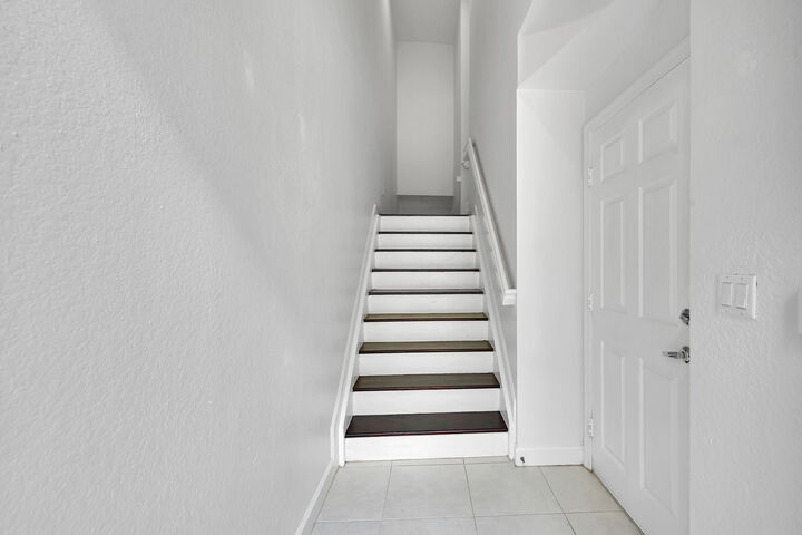 Property Photo: 453 NE 1st Street FL 33060