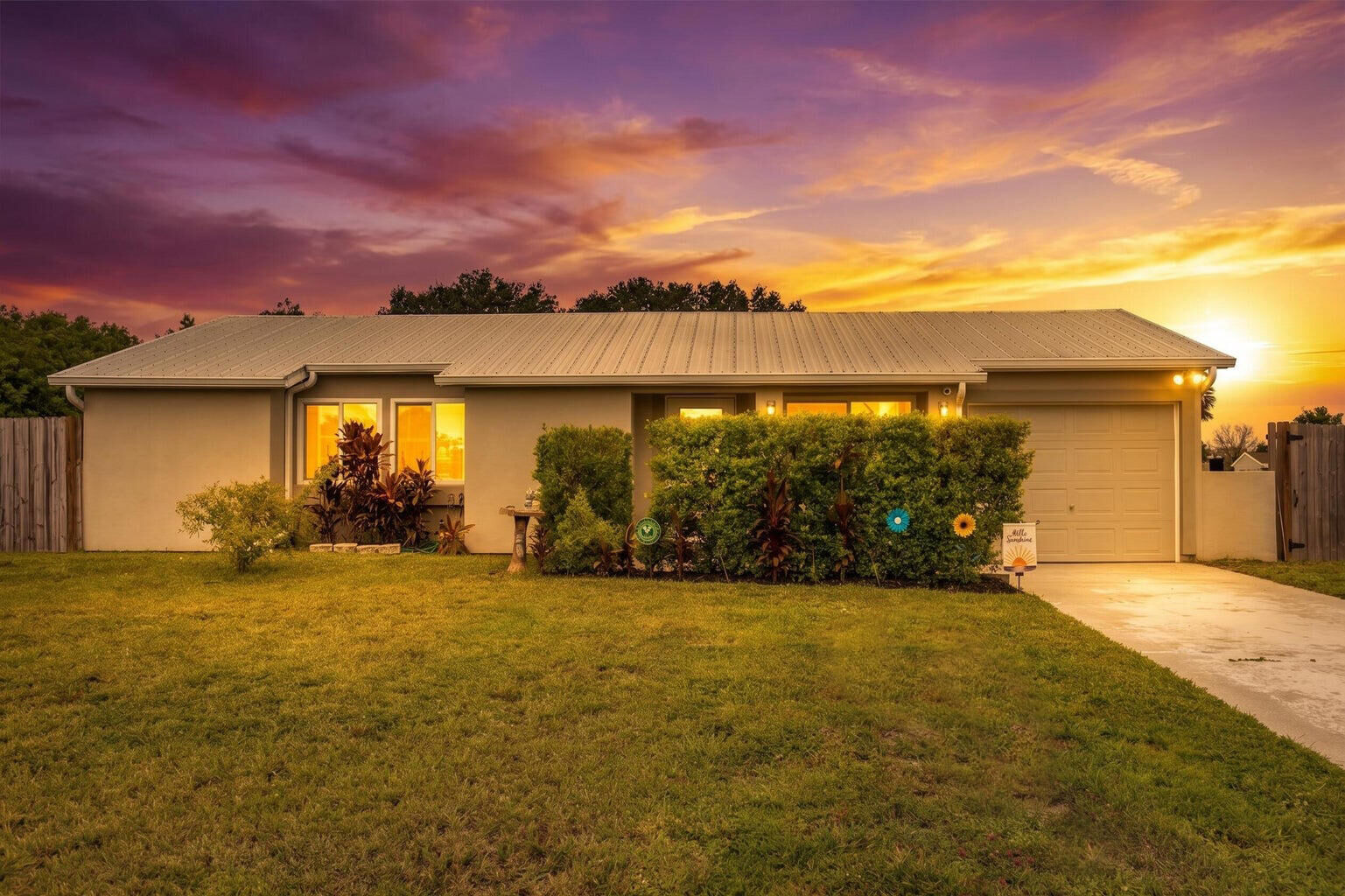 Property Photo:  3312 SW Ensley Court  FL 34953 