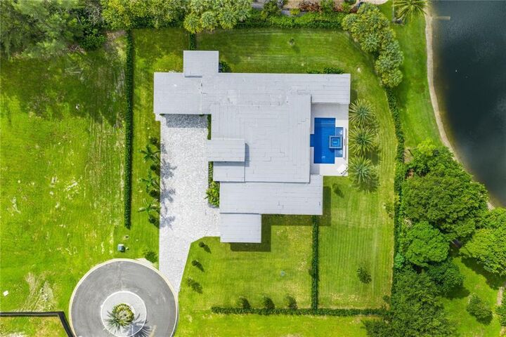 Property Photo: 8795 Valencia Court FL 33067