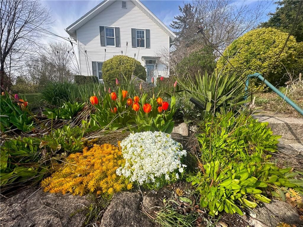 Property Photo: 1247 Kingstown Road RI 02879