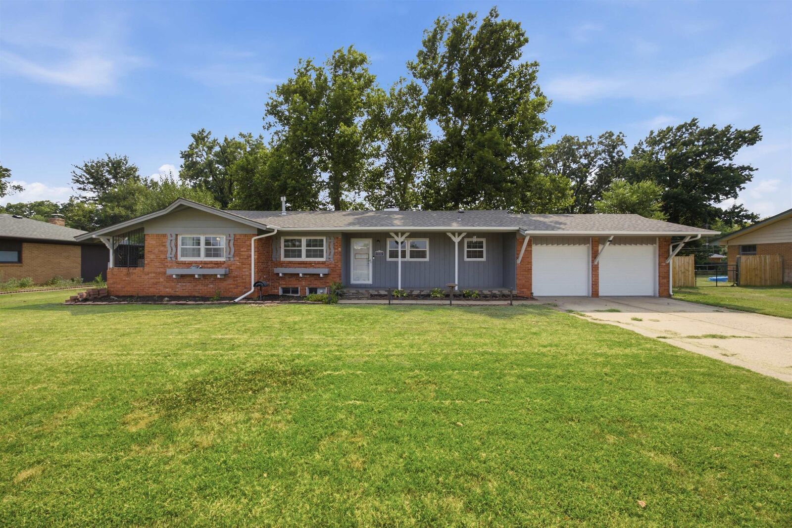Property Photo:  1505 N Lynnhurst Ave  KS 67212 