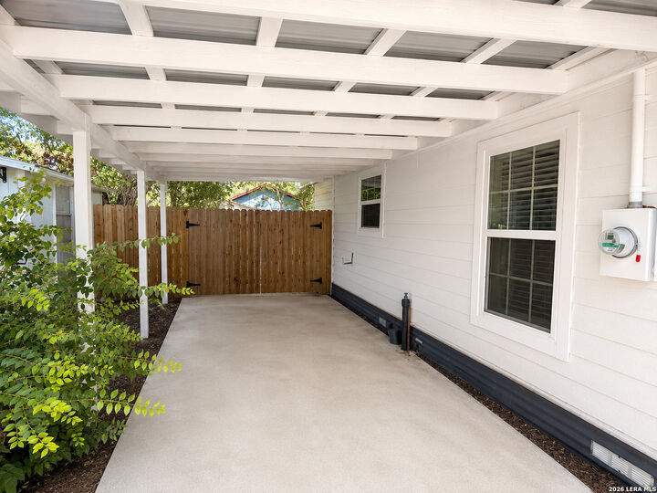 Property Photo: 431 Gravel St TX 78155