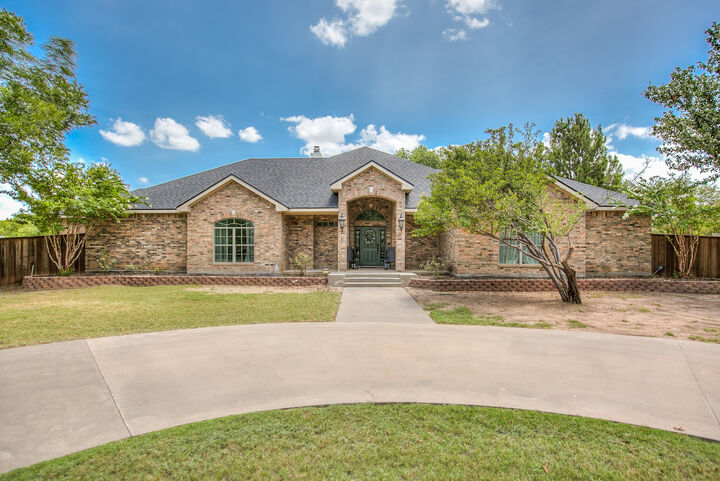 Property Photo: 2035 Country Club Estates Circle TX 76904