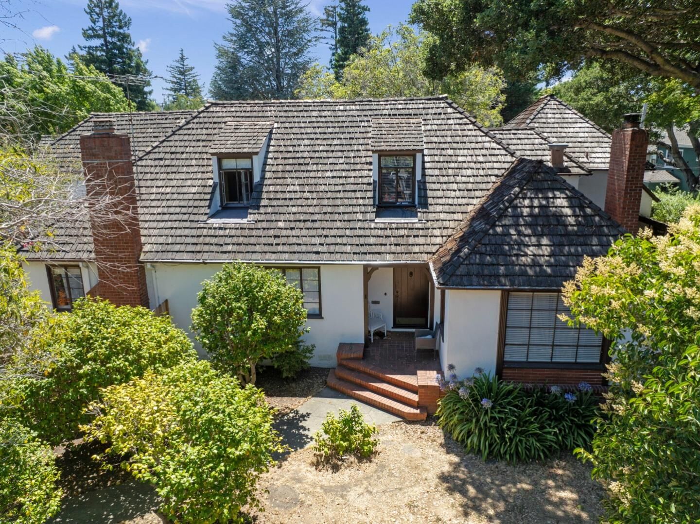 Property Photo:  4 Warren Road  CA 94401 
