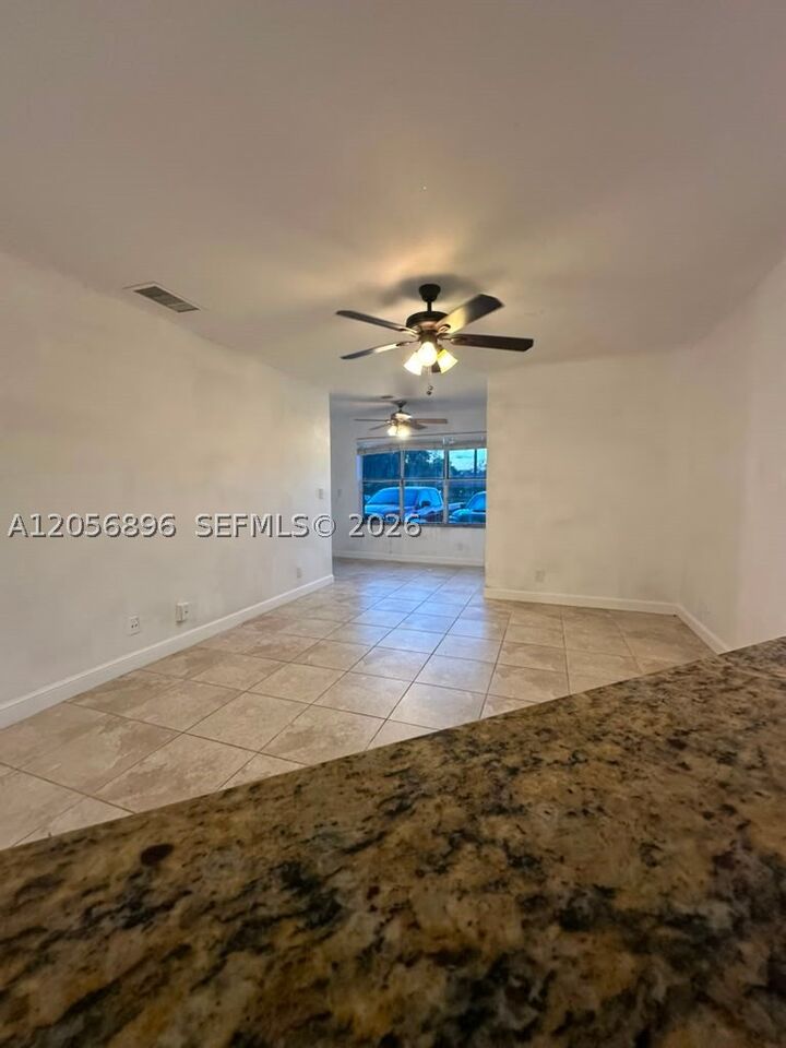 Property Photo: 3330 N Pinewalk Dr N 1611 FL 33063