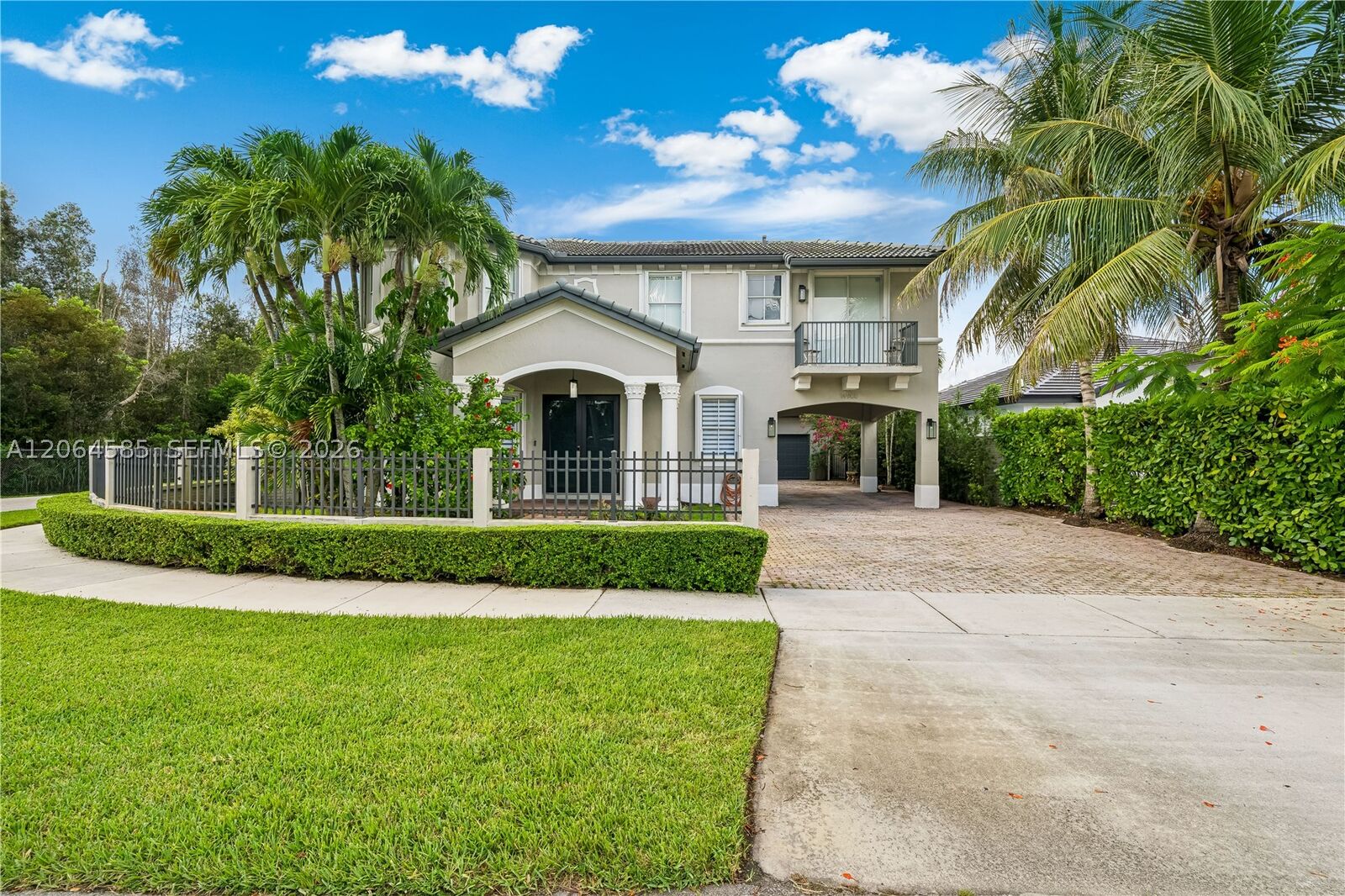Property Photo:  14900 SW 10th St  FL 33194 