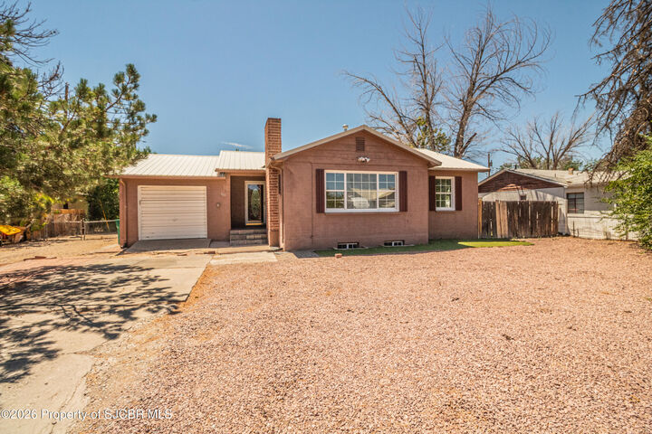 Property Photo: 301 N Gladeview Drive NM 87401