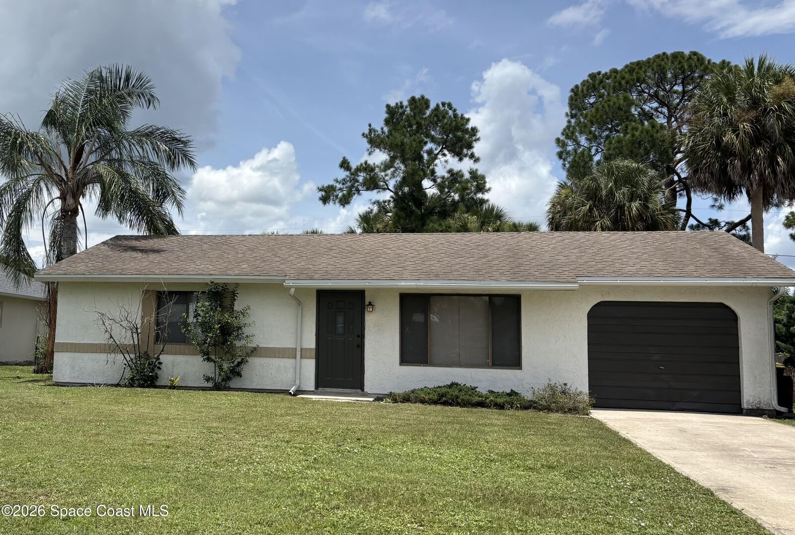 Property Photo: 511 Dinner Street NE FL 32907