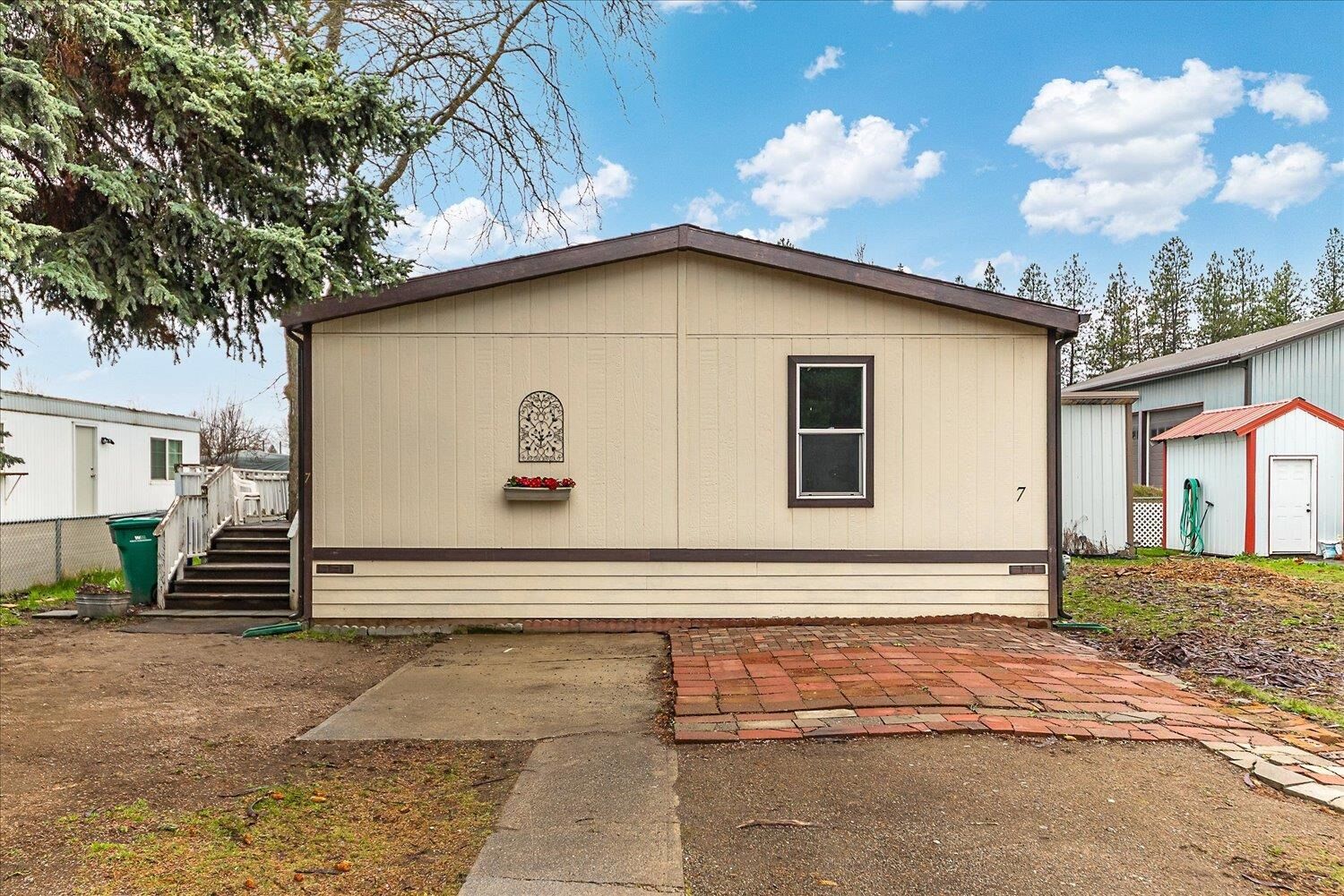 Property Photo:  3925 E Farwell Rd #7  WA 99021 