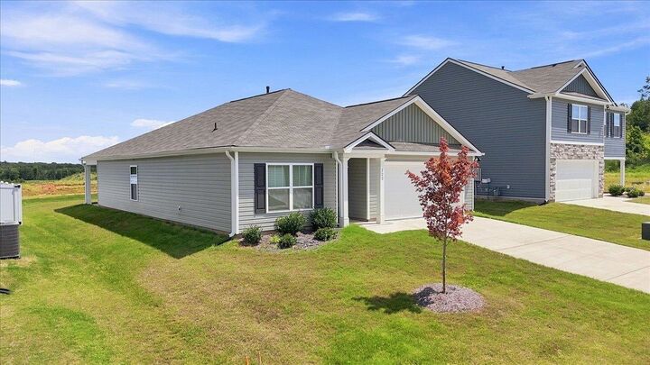 Property Photo:  123 Elgin Drive  SC 29360 