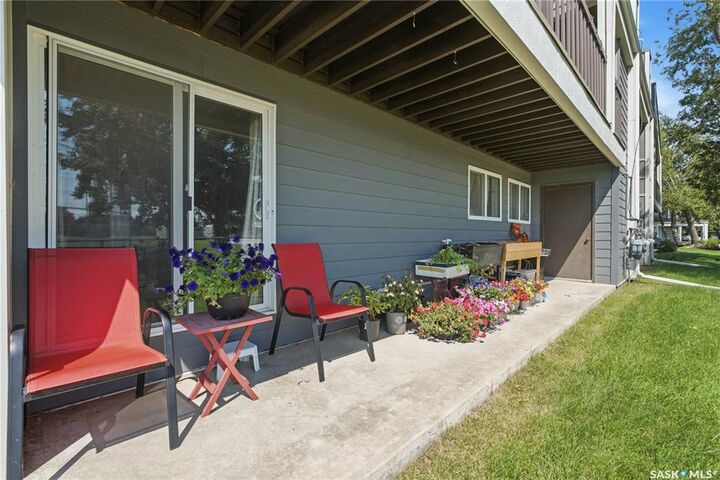 Property Photo: 425 115th Street E 416 SK S7N 2E5