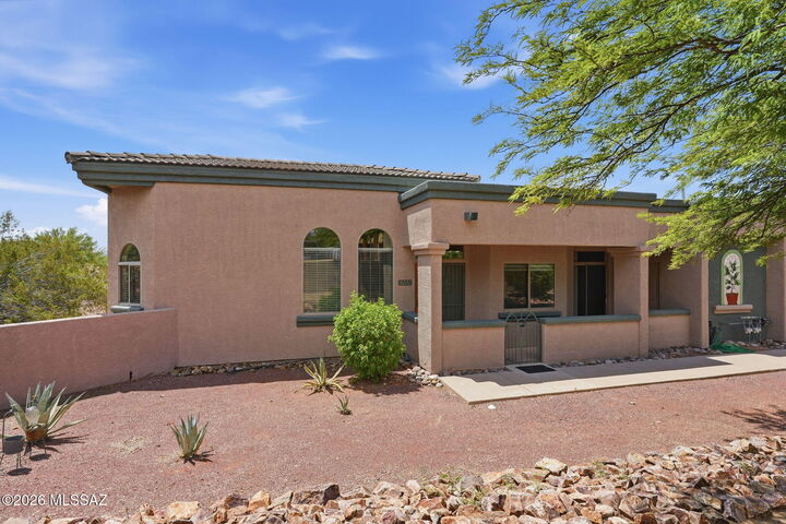 Property Photo: 3221 S Treasure Cove Place AZ 85713