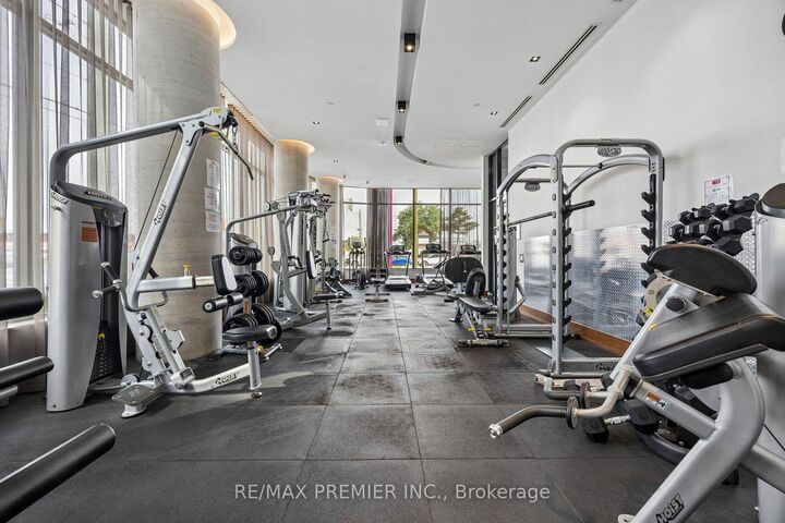 Property Photo:  7895 Jane Street 1717  ON L4K 2M7 