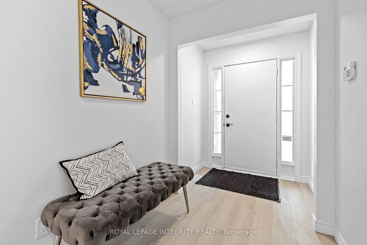 Property Photo: 6368 Viseneau Drive ON K1C 2J2