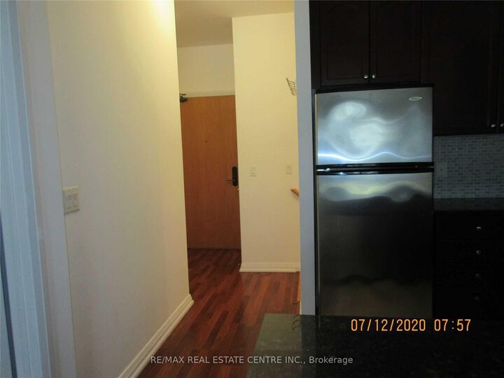 Property Photo: 220 Forum Drive Th#111 ON L4Z 4K1