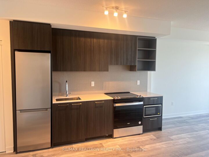 Property Photo: 260 Malta Avenue 2306 ON L6Y 6L7