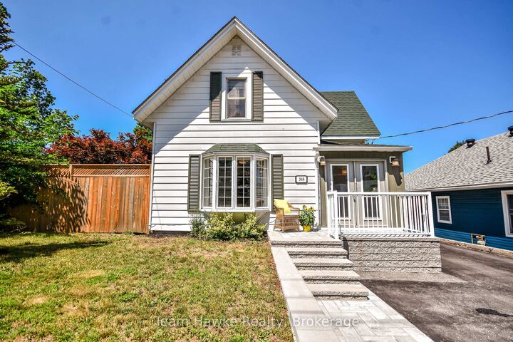 346 Yonge Street — photo 1
