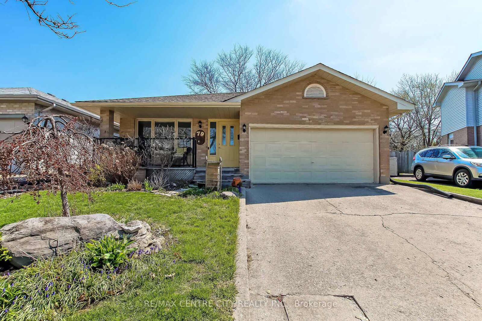 Property Photo:  79 Ashley Crescent  ON N6E 3P8 