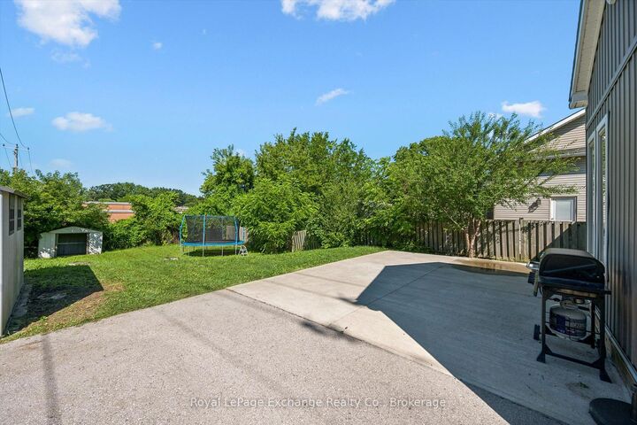 Property Photo:  68 Elgin Street S  ON N1R 5G5 