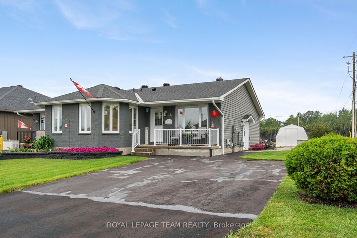 Property Photo:  2 Billings Avenue W  ON K0E 1K0 