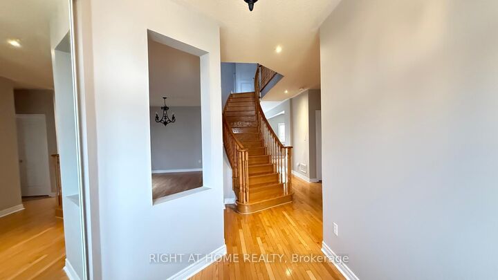 Property Photo: 28 Laurentide Crescent ON L6P 1Y4